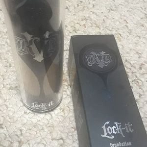Kat Von D Lock-it Foundation Light 43 Warm